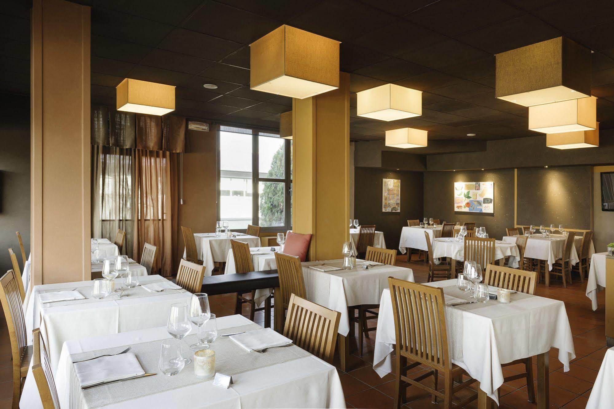 Hotel King, By R Collection Hotels Varedo Exterior foto